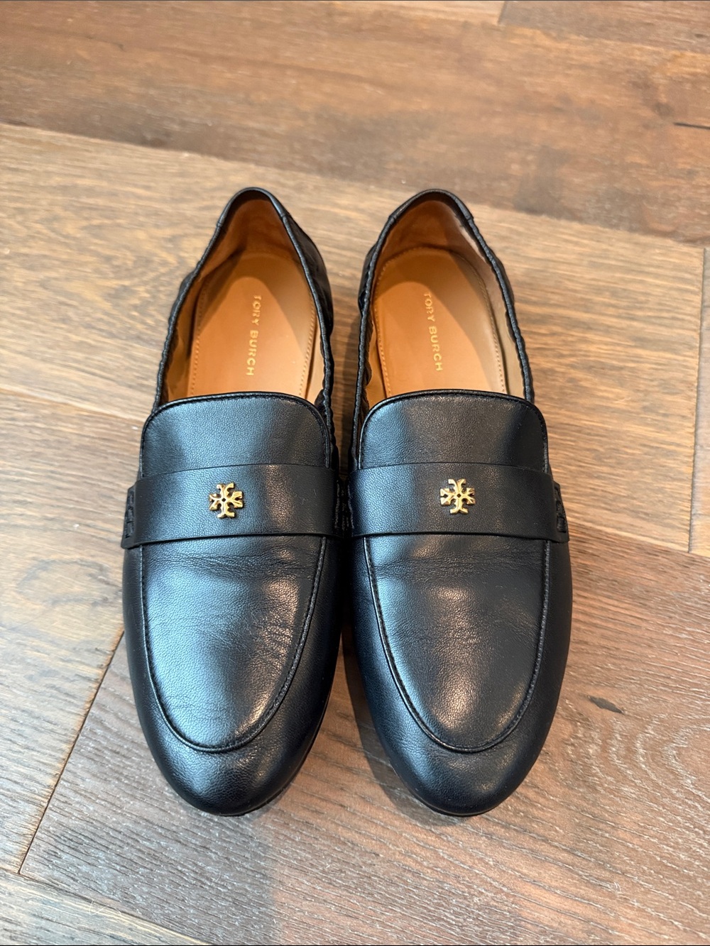 Tory Burch Black Leather Ballet Loafers with Gold Logo size 8 - Picture 3 of 5